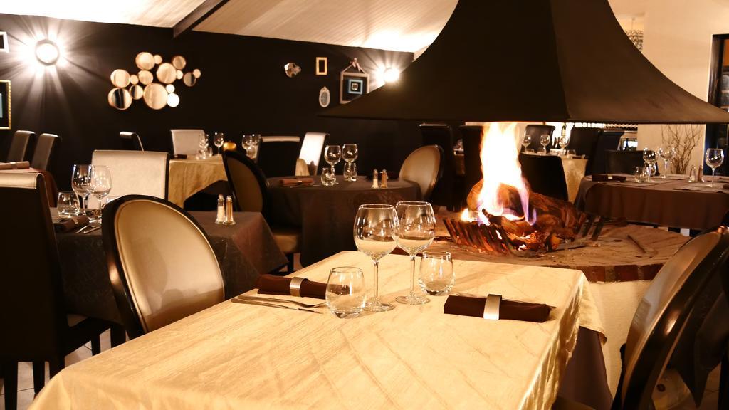 Le Bernon Hotel Connaux Bagian luar foto