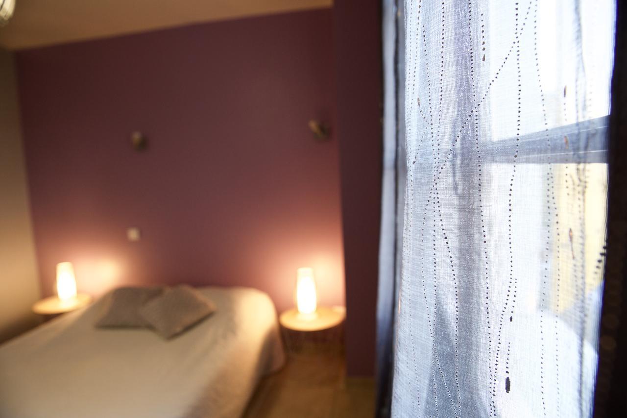 Le Bernon Hotel Connaux Bagian luar foto
