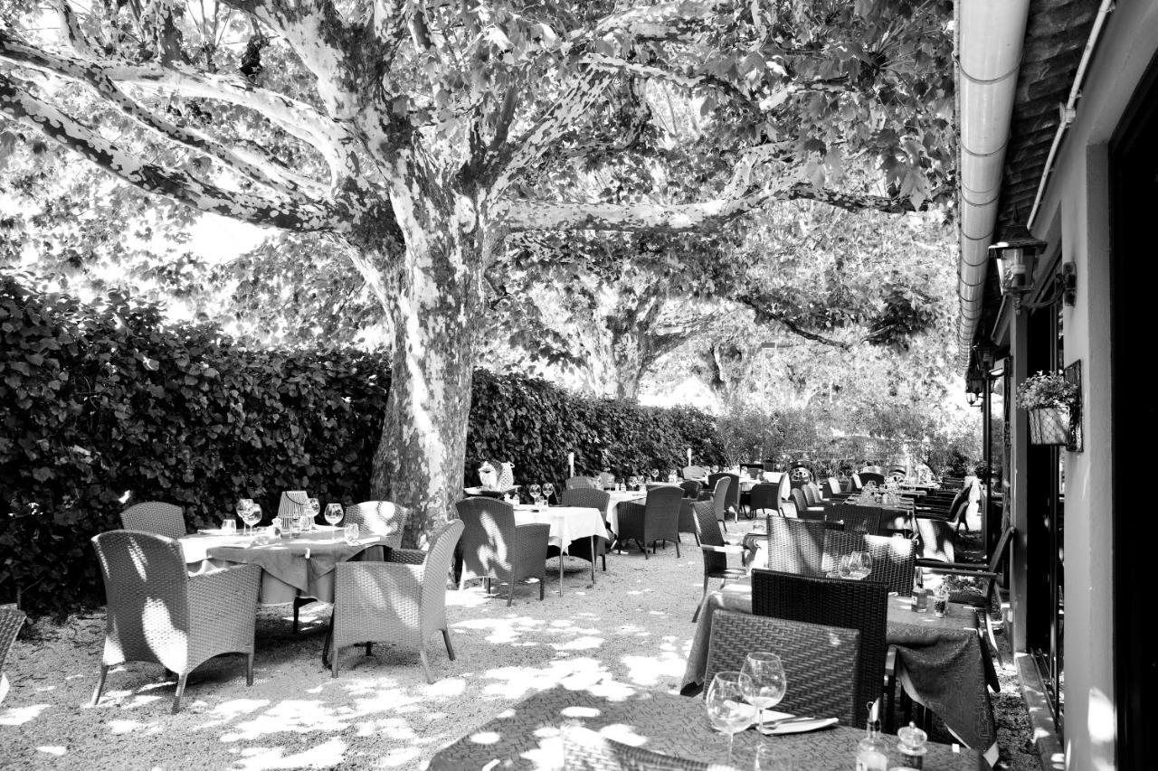 Le Bernon Hotel Connaux Bagian luar foto